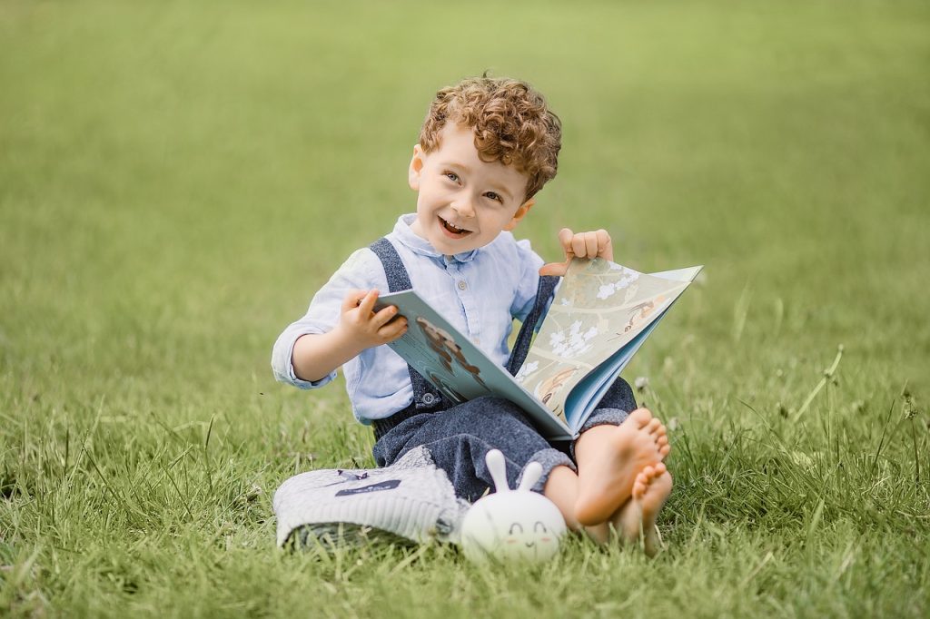 10 benefícios da leitura para criança